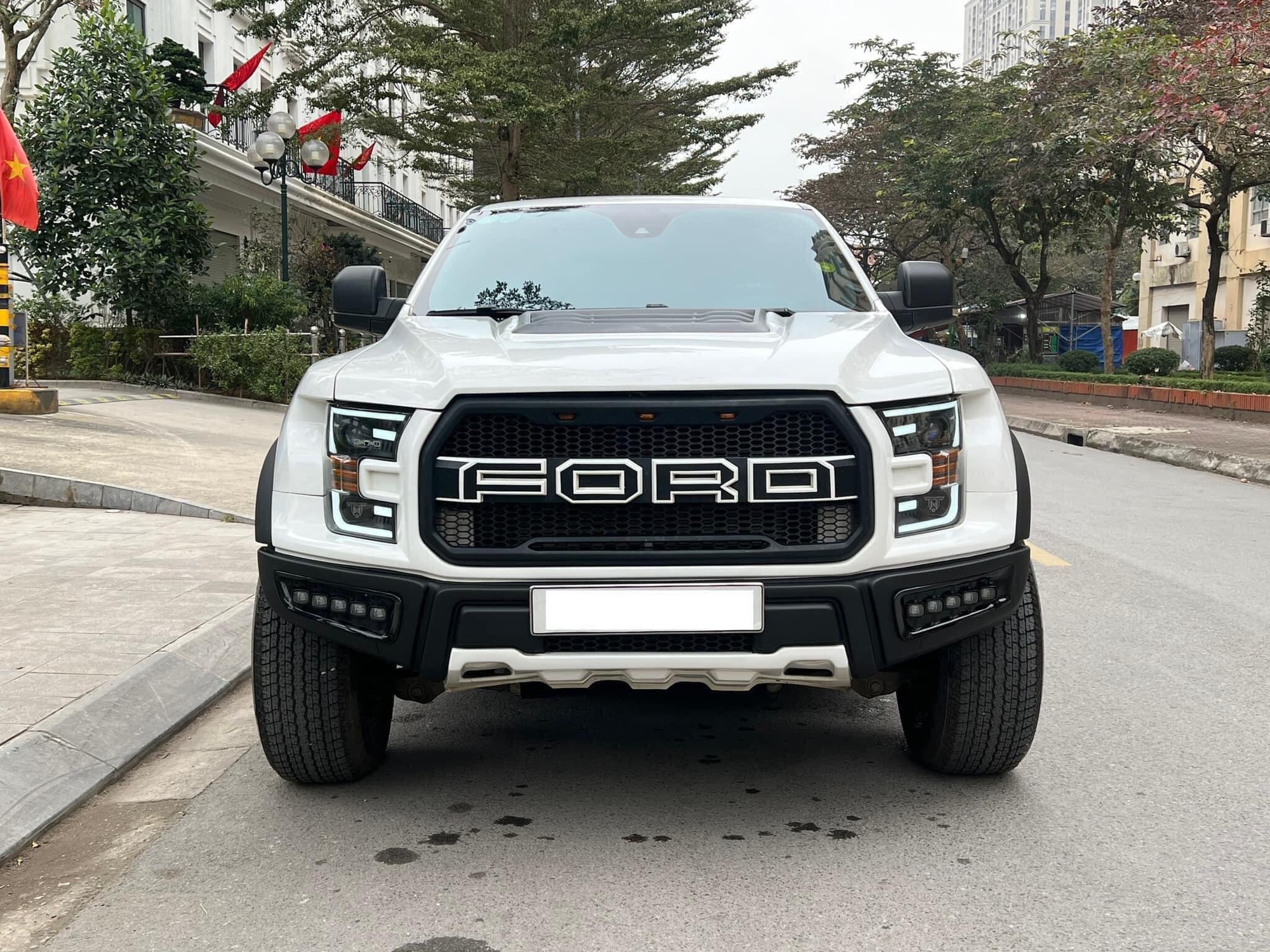 Rao Ford Ranger Raptor chạy 50.000km giá gần 1 tỷ, người bán khẳng định ‘có một không hai’ nhờ bộ vỏ độ khác biệt- Ảnh 1.