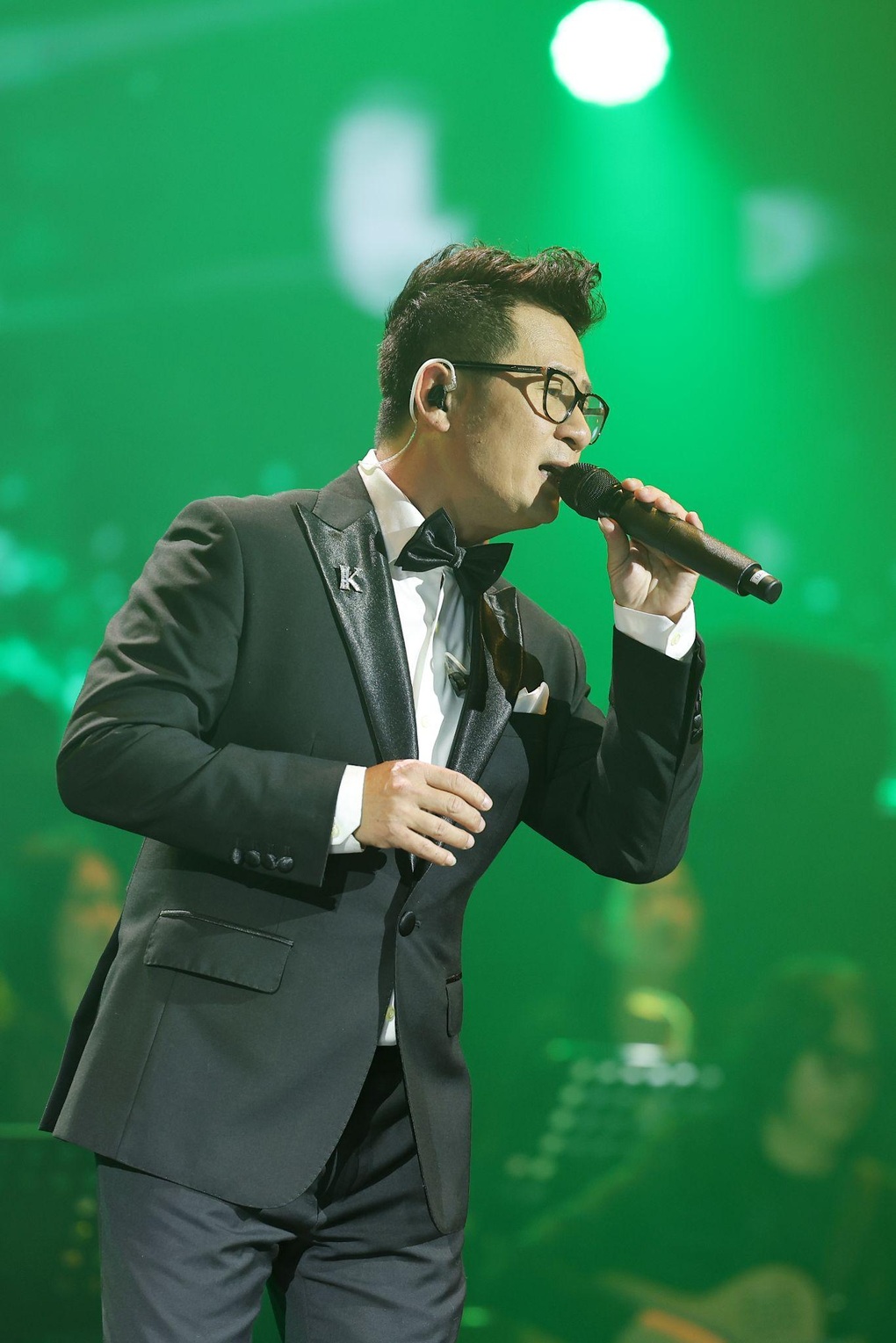 Bằng Kiều thăng hoa với loạt tình ca da diết, tặng khán giả một màn tam ca chưa từng có ở sân khấu Hà Nội đúng ngày 8/3- Ảnh 3.