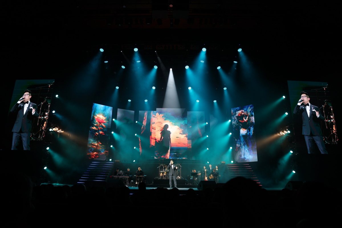 Bằng Kiều thăng hoa với loạt tình ca da diết, tặng khán giả một màn tam ca chưa từng có ở sân khấu Hà Nội đúng ngày 8/3- Ảnh 1.