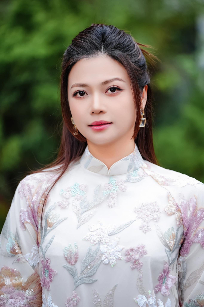 Diễn viên Việt khoe nhẫn kim cương cỡ 