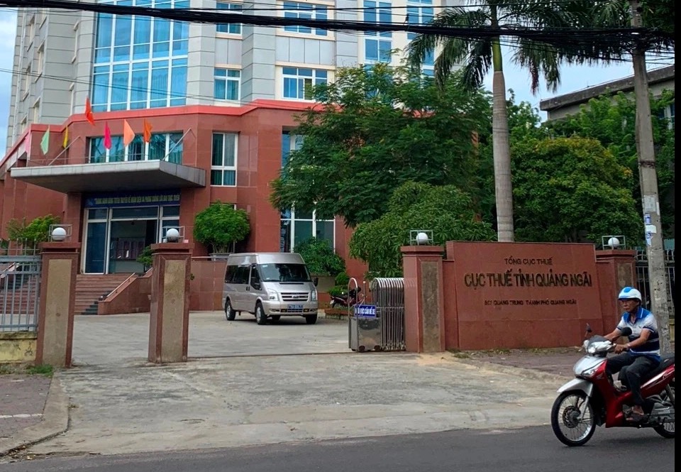 Hàng chục giám đốc doanh nghiệp ở Quảng Ngãi bị đề nghị tạm hoãn xuất cảnh- Ảnh 1.