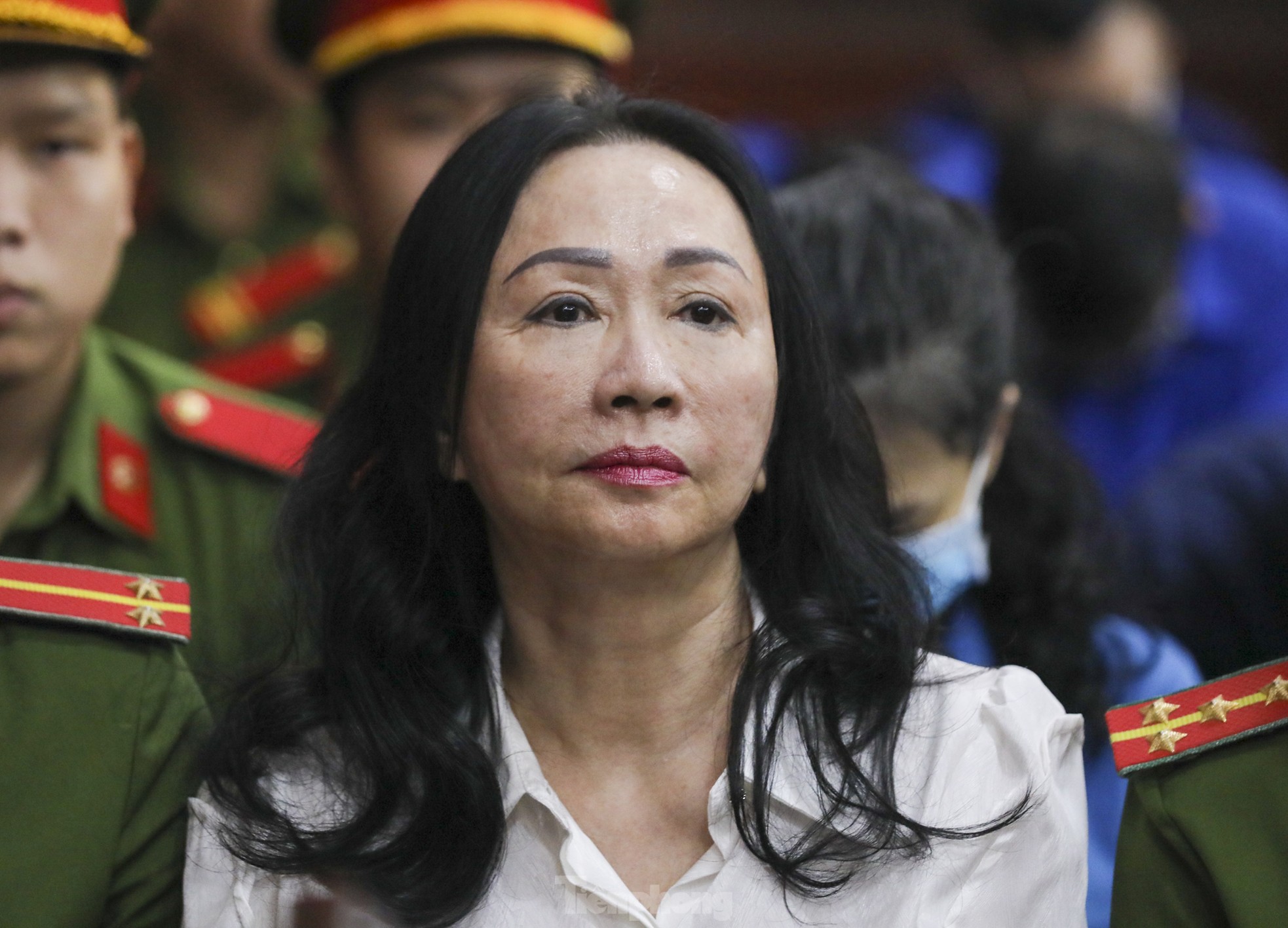Hình ảnh bà Trương Mỹ Lan cùng các bị cáo trước giờ tuyên án- Ảnh 3.