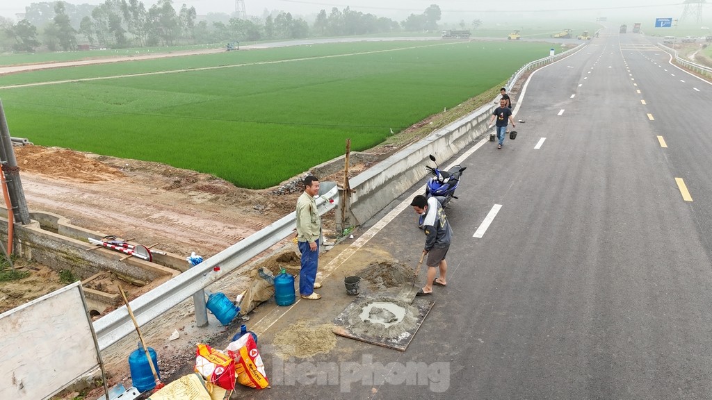 Tuyến đường gần 200 tỷ đồng kết nối vùng Thủ đô Hà Nội - Bắc Giang sẵn sàng trước ngày thông xe- Ảnh 4.