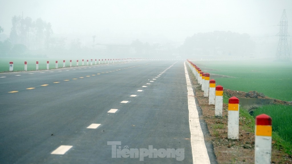 Tuyến đường gần 200 tỷ đồng kết nối vùng Thủ đô Hà Nội - Bắc Giang sẵn sàng trước ngày thông xe- Ảnh 8.