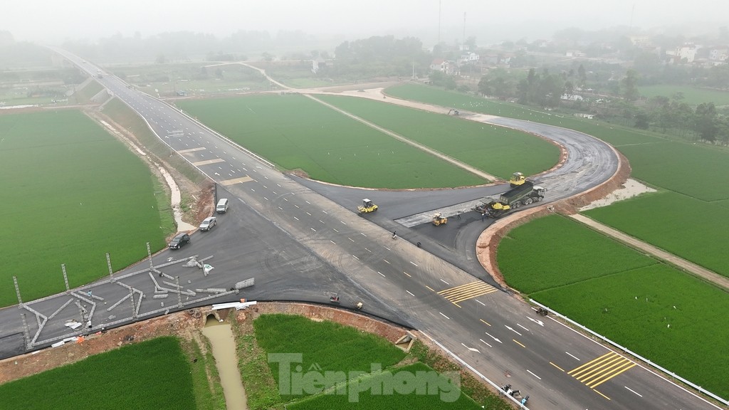 Tuyến đường gần 200 tỷ đồng kết nối vùng Thủ đô Hà Nội - Bắc Giang sẵn sàng trước ngày thông xe- Ảnh 10.