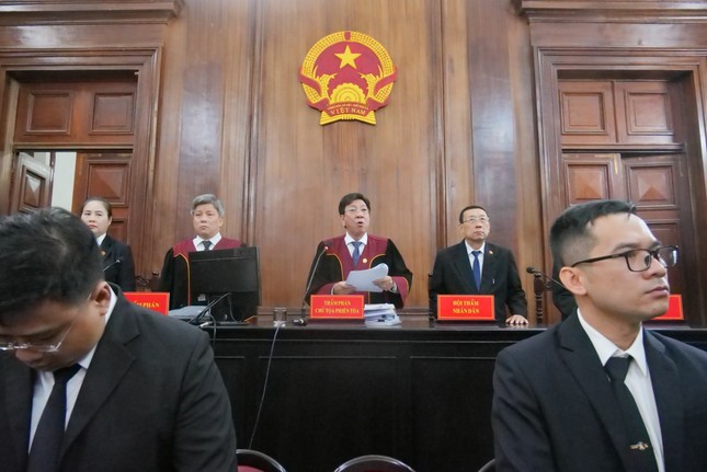 Tòa bác ý kiến luật sư nói bà Trương Mỹ Lan không tham ô tài sản- Ảnh 2.