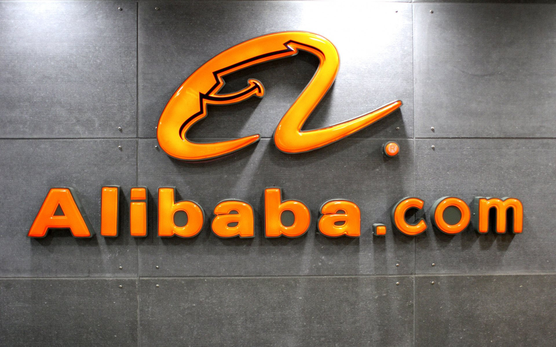 Cổ phiếu Alibaba tăng vọt sau bài đăng của nhà sáng lập Jack Ma với lời khen về sự chuyển đổi của gã khổng lồ công nghệ này- Ảnh 1.