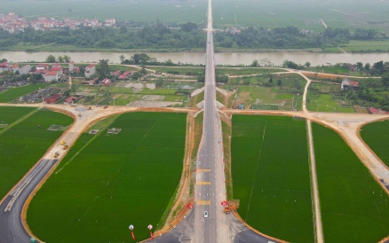 Cận cảnh cây cầu cụt trăm tỷ nối Hà Nội - Bắc Giang sắp thông xe