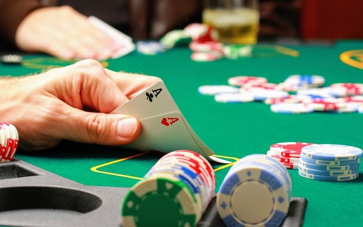 Trung Quốc dẫn độ đợt nghi phạm đầu tiên về cờ bạc, lừa đảo từ Campuchia về nước- Ảnh 1.