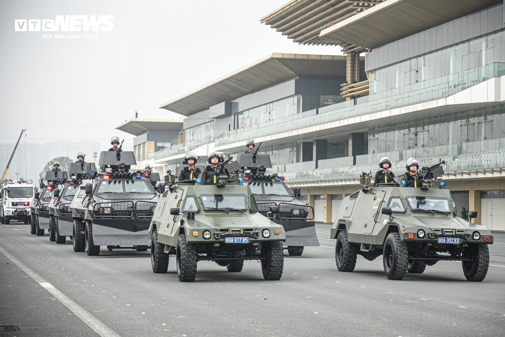 Cận cảnh dàn xe đặc chủng chống khủng bố của Cảnh sát cơ động- Ảnh 3.