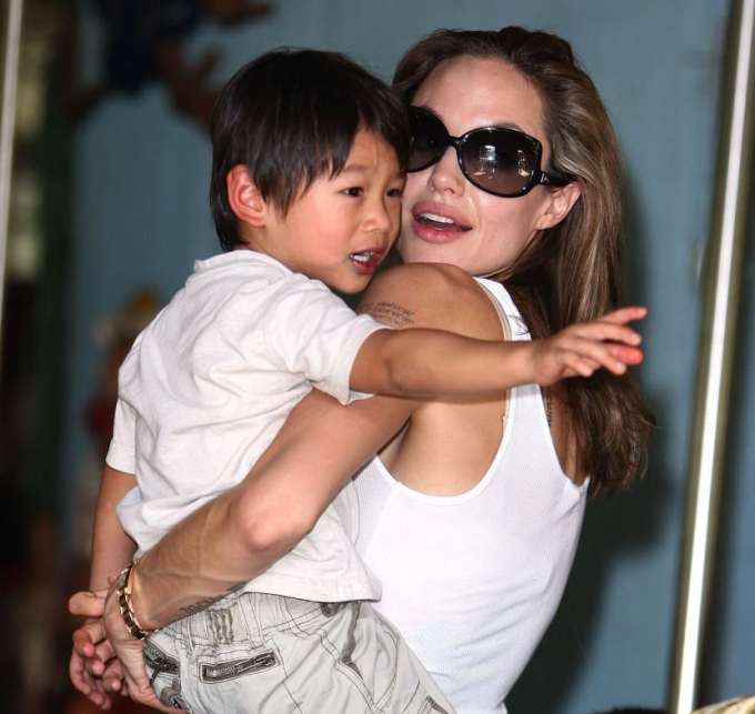 Angelina Jolie and Brad Pitt have 3 adopted children, but why is the Vietnamese son - Pax Thien - the most famous? - Photo 2.