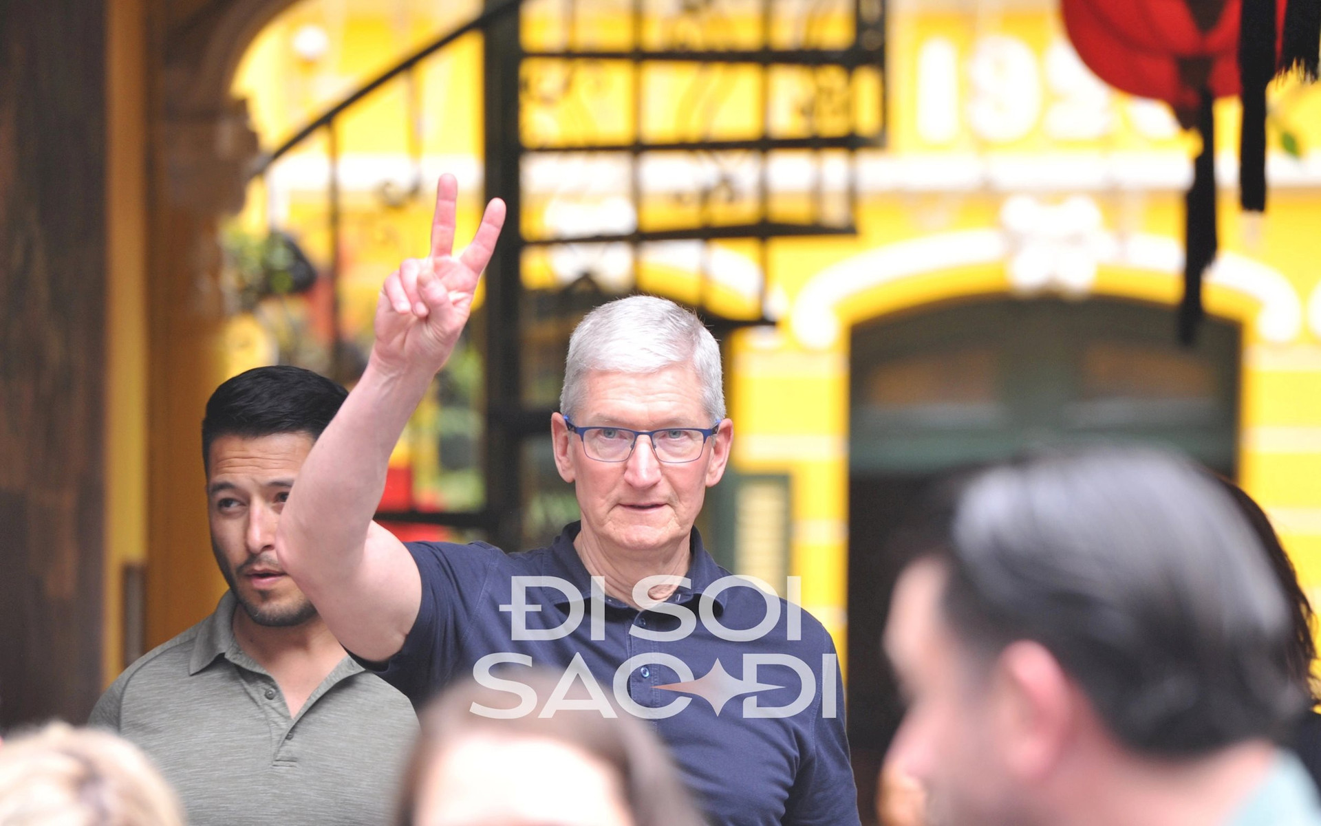 CEO Tim Cook đến, Việt Nam sẽ có Apple Store đầu tiên trong năm nay?- Ảnh 1.