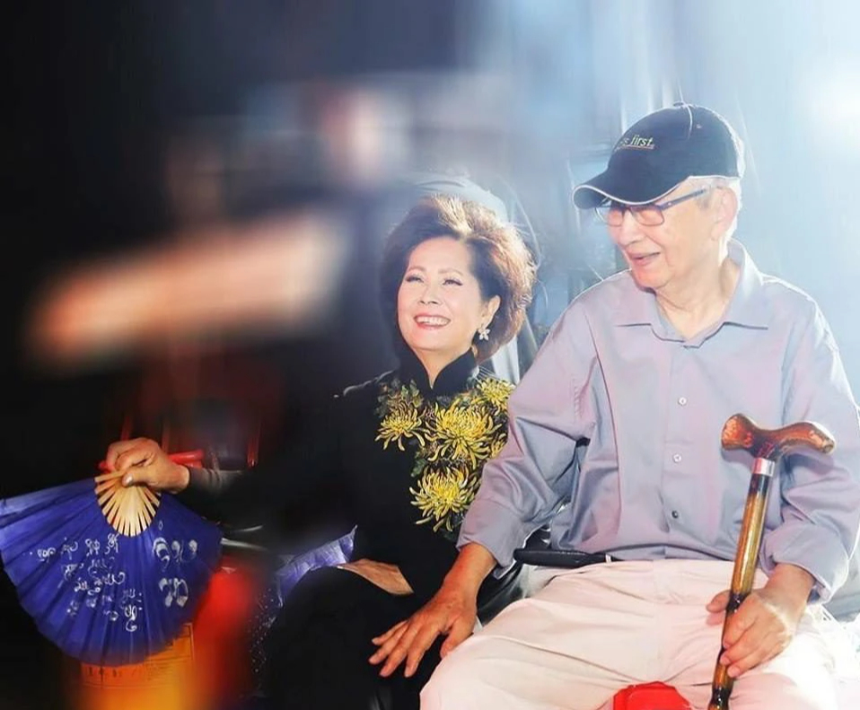 Nữ ca sĩ sinh con nhiều nhất showbiz Việt: Được chồng cả đời yêu thương, có 8 con, ai cũng thành đạt- Ảnh 3.