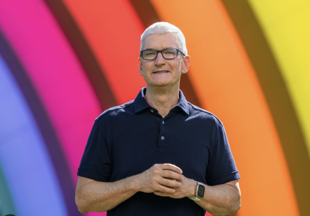 Tim Cook - CEO lừng danh Apple vừa đến Việt Nam, sẽ gặp gỡ nghệ sĩ và nhà sáng tạo nội dung Việt- Ảnh 1.