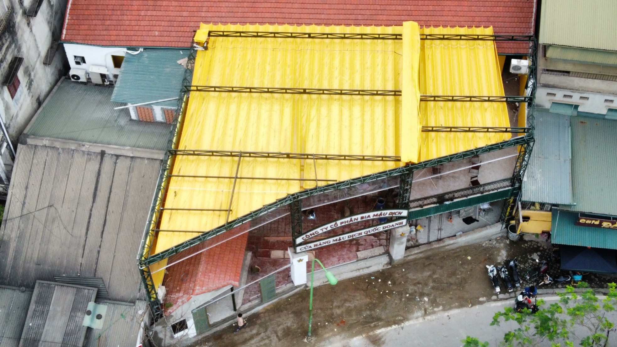 Nhà hàng, quán nhậu bủa vây khu tập thể cũ ở Hà Nội- Ảnh 8.