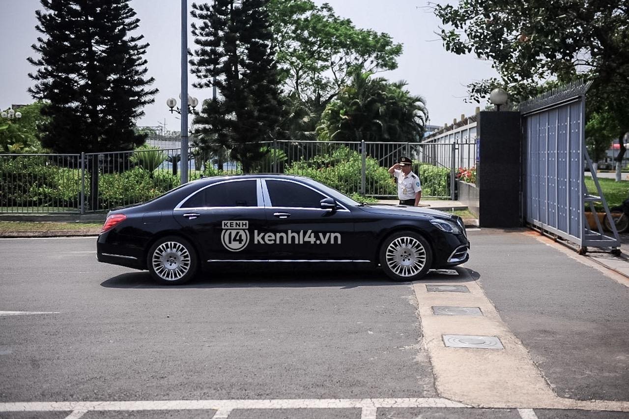 Chiếc Mercedes-Benz S-Class độ Maybach chở CEO Apple tại Hà Nội từng đưa đón Khoa Pug, nhiều lần dùng làm xe hoa- Ảnh 4.