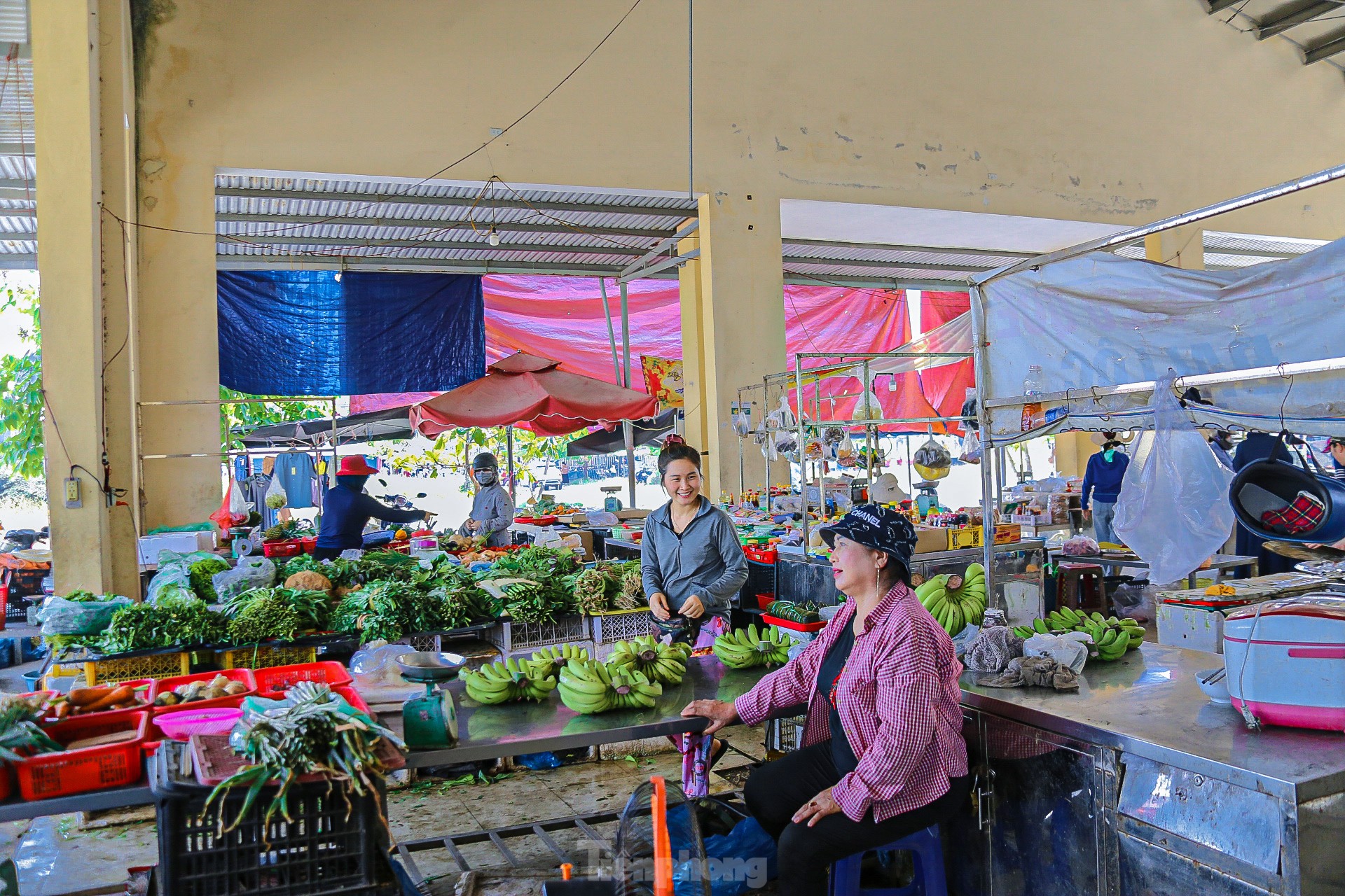 Tiểu thương đồng loạt rời bỏ khu chợ sầm uất ở Đà Nẵng- Ảnh 7.