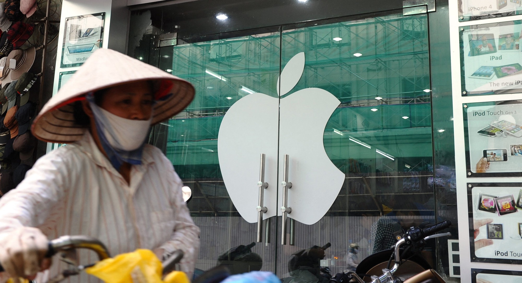 Tim Cook xuất hiện tại Hà Nội, trung tâm sản xuất lớn thứ 3 của Apple ngoài Trung Quốc và Ấn Độ lộ diện?- Ảnh 2.