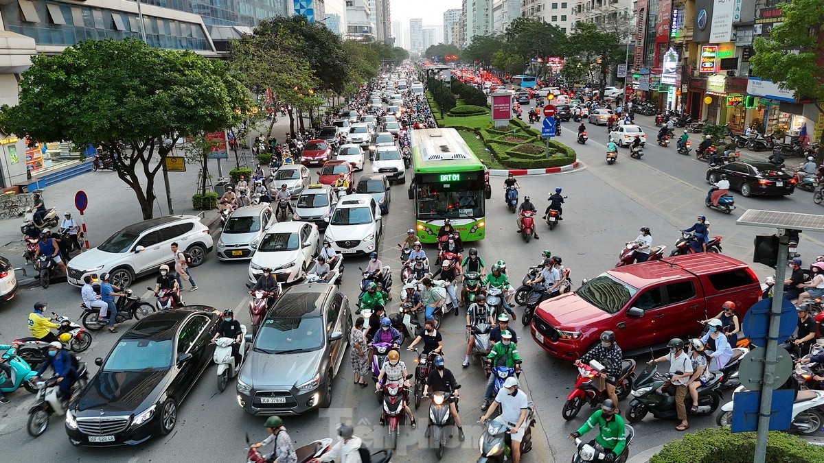 Tuyến buýt nhanh BRT hoạt động ra sao trước khi được Hà Nội đề xuất thay bằng đường sắt đô thị?- Ảnh 12.
