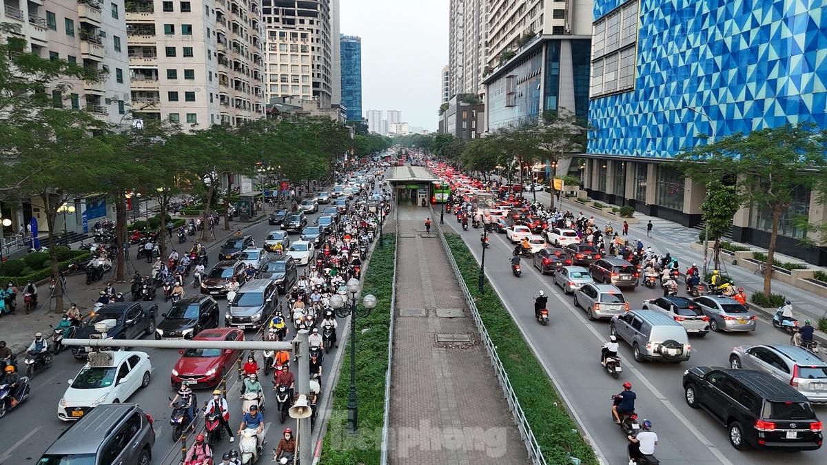 Tuyến buýt nhanh BRT hoạt động ra sao trước khi được Hà Nội đề xuất thay bằng đường sắt đô thị?- Ảnh 15.
