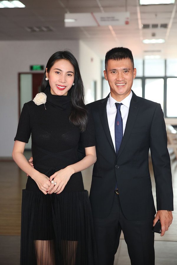 Nữ ca sĩ quê Kiên Giang bén duyên với huyền thoại bóng đá Việt, hôn nhân 10 năm có 1 ''mụn con'', chưa một lần tiết lộ dung mạo ái nữ- Ảnh 2.