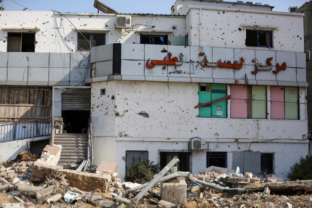Trung tâm thụ tinh ống nghiệm ở Dải Gaza trúng đạn, 5.000 mầm sống bị phá hủy- Ảnh 3.