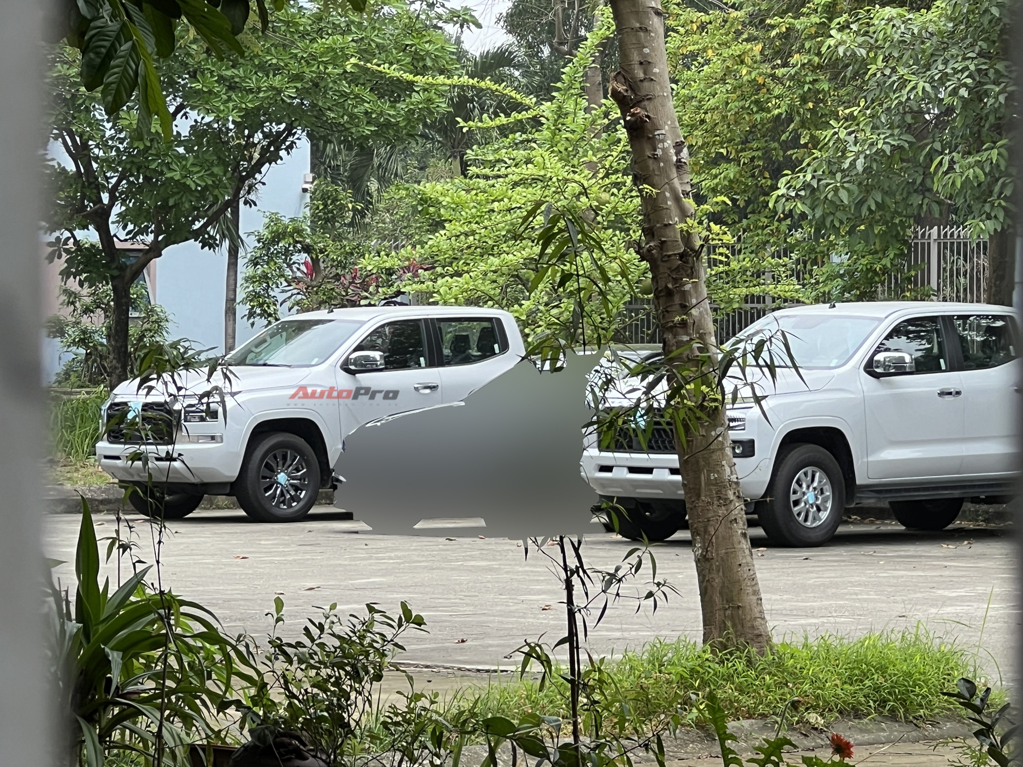 Mitsubishi Triton 2024 lộ diện tại Việt Nam với 3 phiên bản: Khác biệt lớn ở bộ mâm, có bản thể thao đấu Ranger Wildtrak- Ảnh 1.