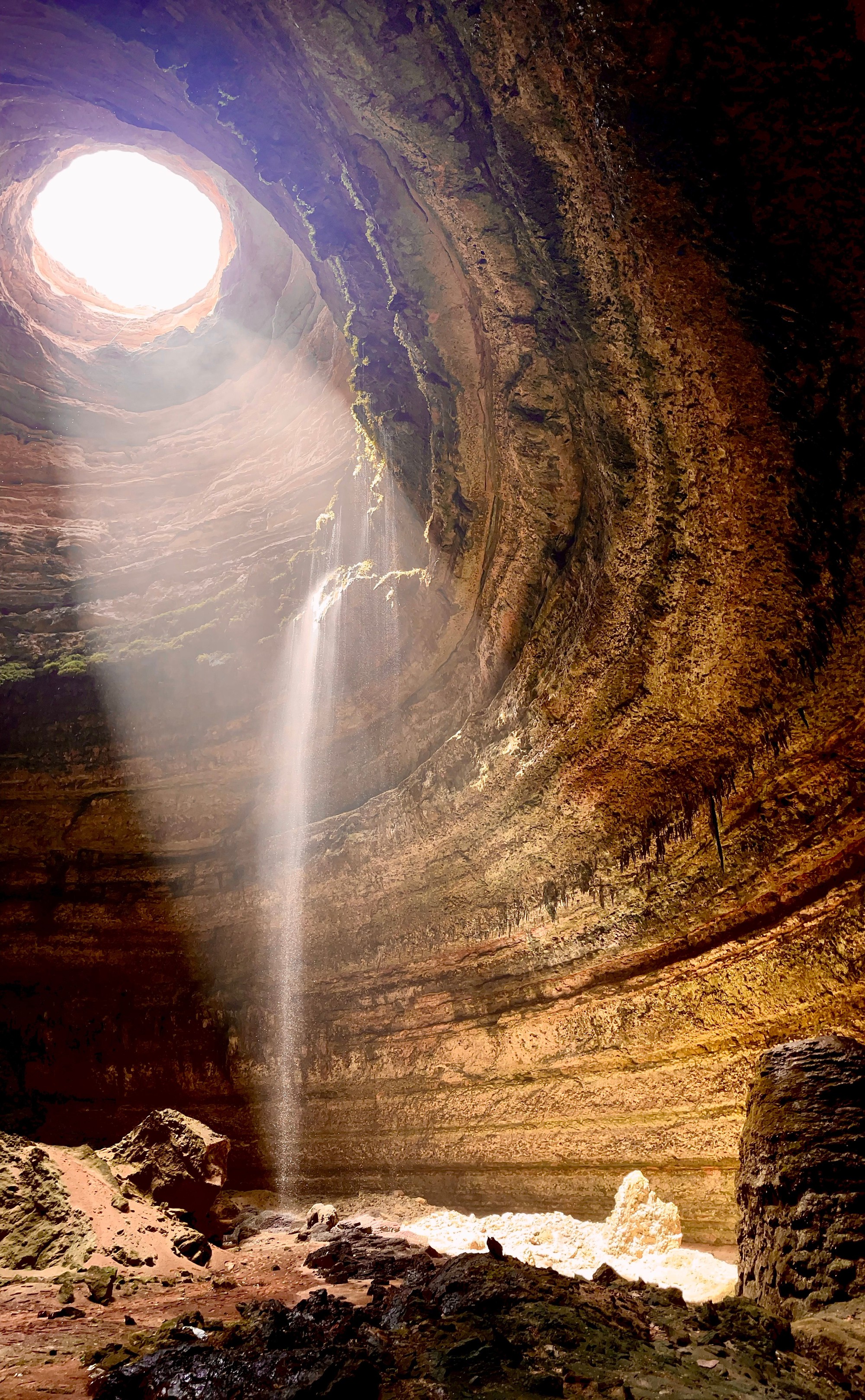 Sự thật dưới “giếng địa ngục” sâu 116 mét nổi tiếng thế giới với loạt lời nguyền bí ẩn: Đi xuống đáy giếng, các chuyên gia đều phải kinh ngạc- Ảnh 5.