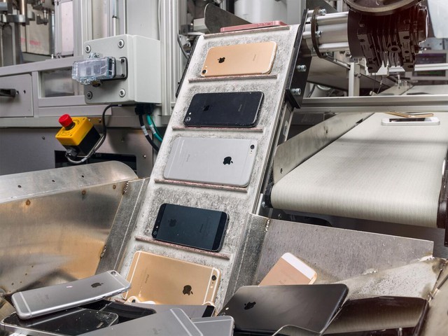 Apple 'vạch mặt' một đối tác tái chế: Gửi hơn 500.000 chiếc iPhone, iPad... nhờ tiêu hủy nhưng bị công nhân nhà máy ăn cắp, 100.000 thiết bị đã ‘không cánh mà bay’- Ảnh 2.