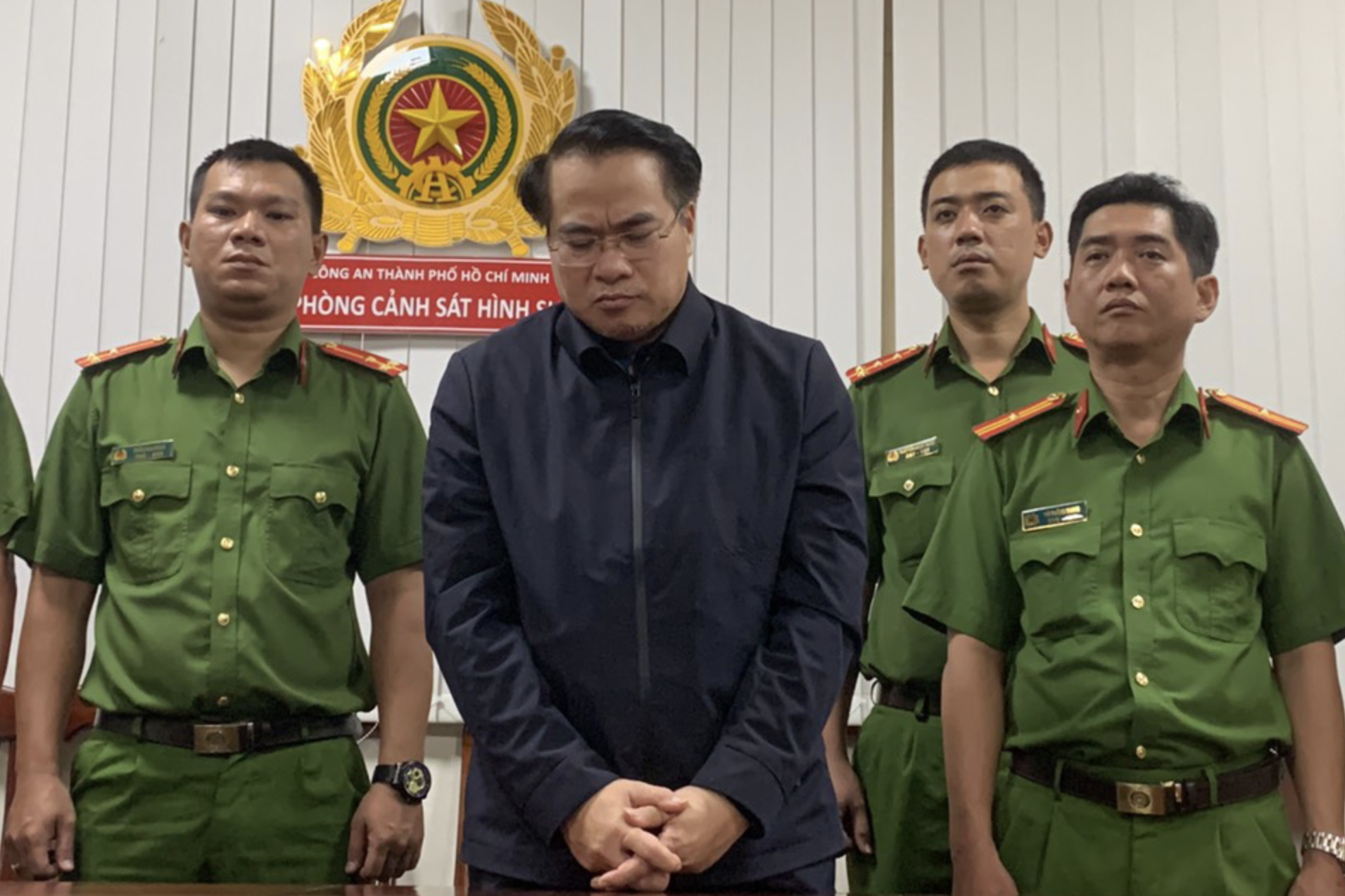 Hành vi nhận hối lộ của hai cựu Cục trưởng Cục Đăng kiểm Việt Nam- Ảnh 2.