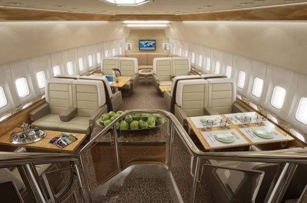 Chiếc máy bay riêng đắt nhất hành tinh: Có phòng hội nghị 100 người, 2 bếp ăn, chủ nhân lại không phải là tỷ phú- Ảnh 8.