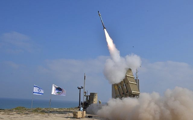 Quan chức Mỹ nói Israel vừa tấn công trả đũa Iran- Ảnh 1.