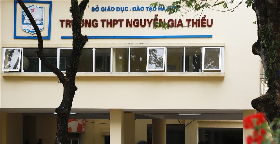 Quận rộng nhất Hà Nội có 4 trường THPT công lập, 2/4 trường năm nay giảm chi tiêu: Điểm chuẩn năm ngoái từ 36,50- Ảnh 3.