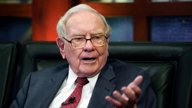 Warren Buffett cảnh báo đáng sợ: ‘Nhà đầu tư đang chơi với lửa’, bong bóng đầu cơ sắp nổ tung- Ảnh 1.