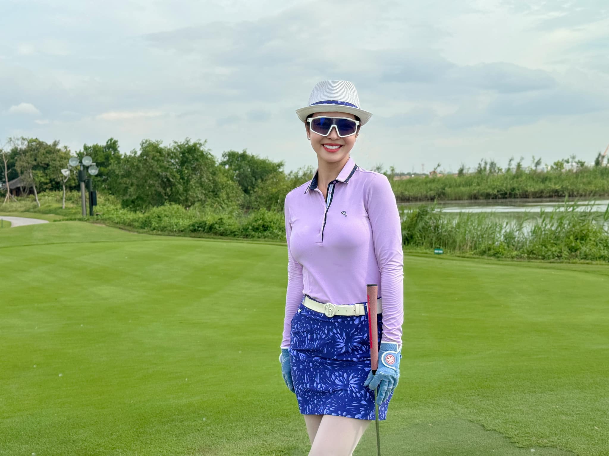 Nàng hậu 4 con U40 được nhận xét “càng đẻ càng đẹp”: sống như bà hoàng bên chồng doanh nhân, chăm chỉ kiếm tiền dù ông xã là đại gia- Ảnh 5. Nàng hậu 4 con U40 được nhận xét “càng đẻ càng đẹp”: sống như bà hoàng bên chồng doanh nhân, chăm chỉ kiếm tiền dù ông xã là đại gia- Ảnh 5.