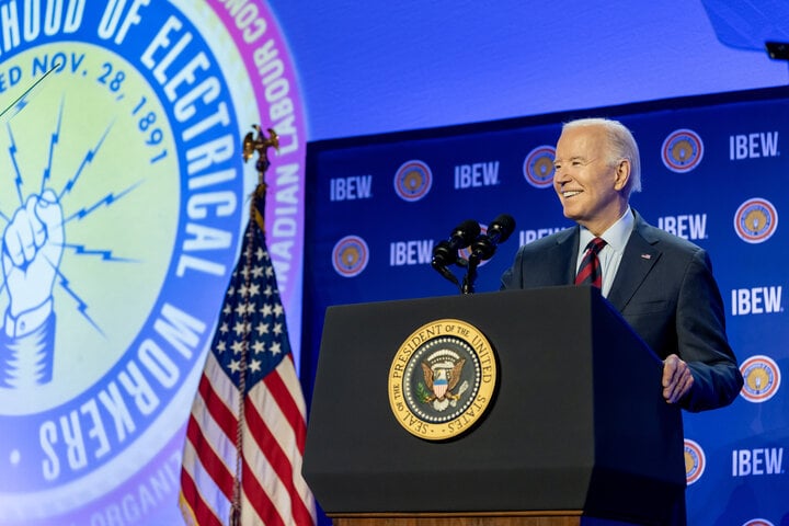 Tổng thống Biden khoe nhiên liệu hạt nhân đầu tiên do Mỹ sản xuất- Ảnh 1.