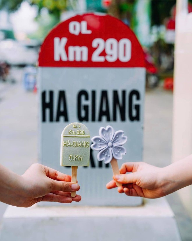 Rần rần món kem cột mốc 0km “huyền thoại” tại Hà Giang, lễ này có đi thì phải đu trend ngay thôi!- Ảnh 2.