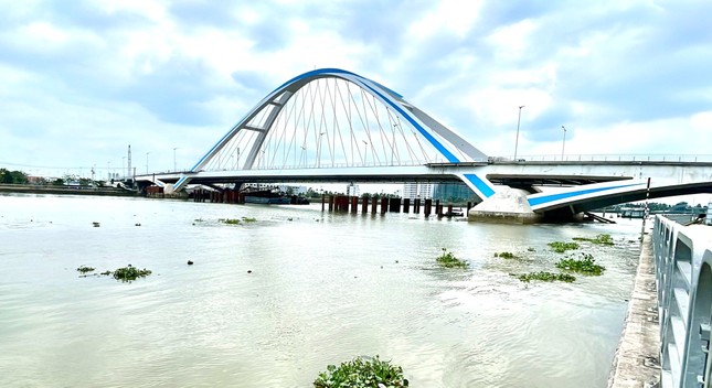 Cầu gần 800 tỷ đồng bắc qua sông Cần Thơ sẽ khánh thành dịp lễ 30/4- Ảnh 1.