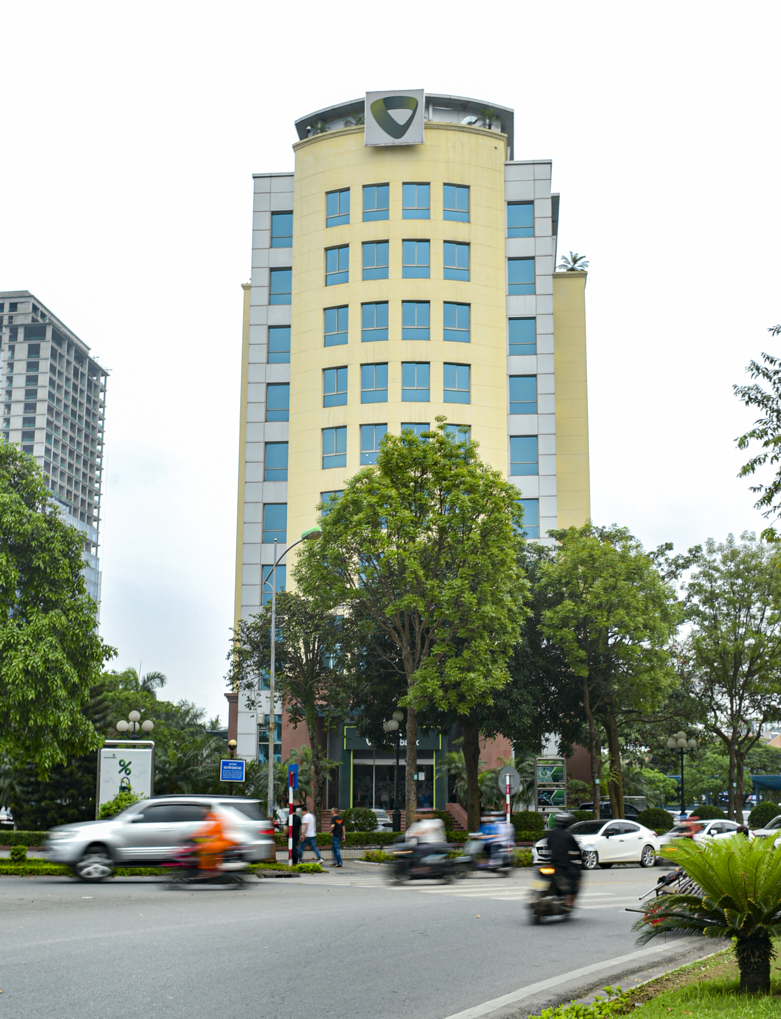 Khu vực trung tâm của trung tâm tỉnh sắp lên thành phố: Có khu hành chính độc đáo bậc nhất Việt Nam; Vingroup, Vietcombank phô diễn vị thế- Ảnh 6.