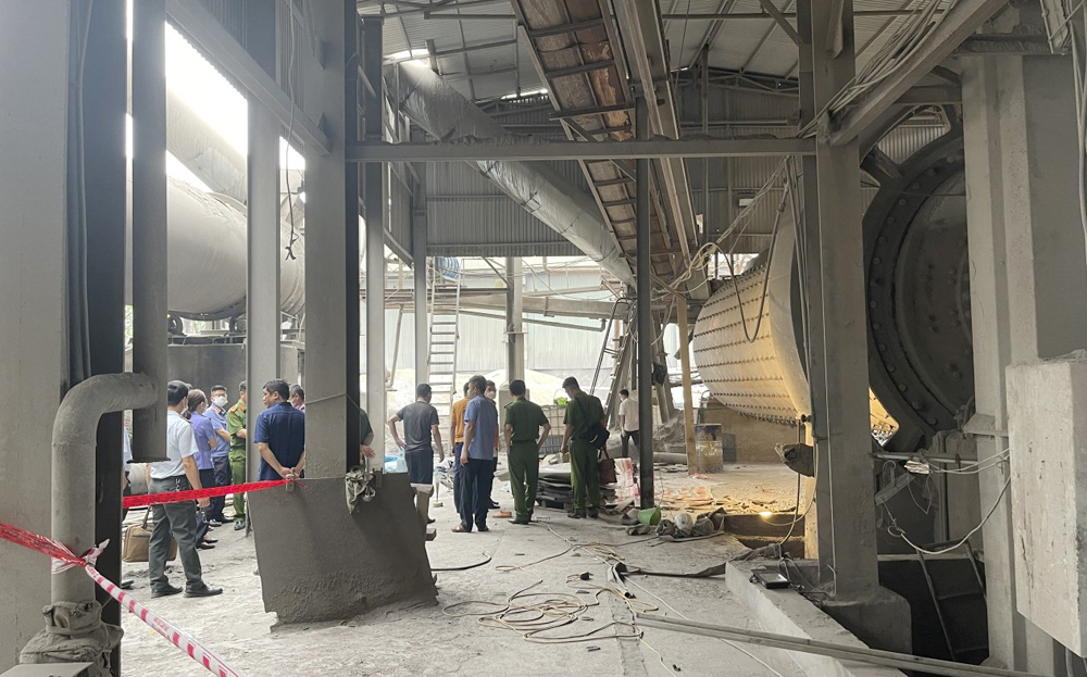 Công nhân kể lại vụ tai nạn làm 7 người tử vong ở Yên Bái: Máy nghiền bất ngờ hoạt động khi đang sửa chữa- Ảnh 1.
