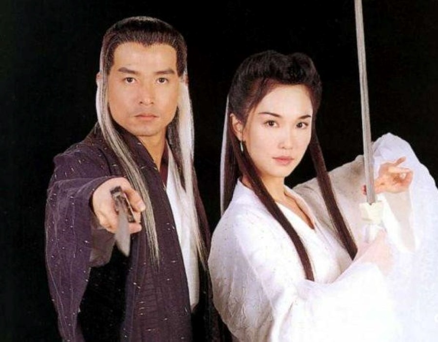 Dương Quá - Tiểu Long Nữ đẹp nhất màn ảnh: Chồng tóc bạc trắng, vợ vẫn trẻ đẹp, 25 năm yêu như cổ tích- Ảnh 2.