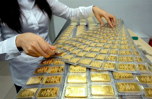 Ngân hàng Nhà nước tiếp tục đấu thầu vàng miếng vào ngày 25/4, quy mô 16.800 lượng- Ảnh 1.