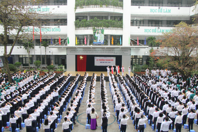 Không phải trường chuyên, đây vẫn là trường cấp 3 mơ ước của học sinh Hà Nội: Điểm TB 8/9 môn thi tốt nghiệp THPT lọt top thủ đô- Ảnh 3.