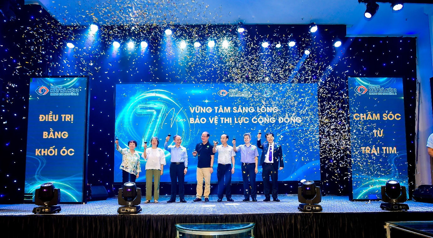 Chương trình kỷ niệm 7 năm thành lập Bệnh viện Mắt Hà Nội 2- Ảnh 1.