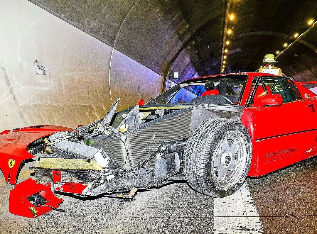 Đại lý xui xẻo nhất thế giới: 2 lần nhân viên đâm hỏng siêu xe, 'nạn nhân' mới nhất là Ferrari 84 tỷ- Ảnh 1.