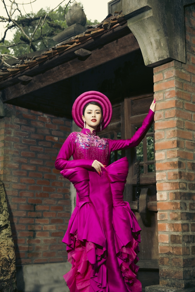Hoa hậu Lý Kim Thảo dầm mưa để quay clip quảng bá du lịch tỉnh Phú Thọ- Ảnh 4.