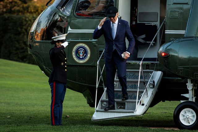 Marine One mới phục vụ Tổng thống Biden trong dự án 5 tỷ USD bị 'giáng chức' vì đốt cháy bãi cỏ Nhà Trắng- Ảnh 1.