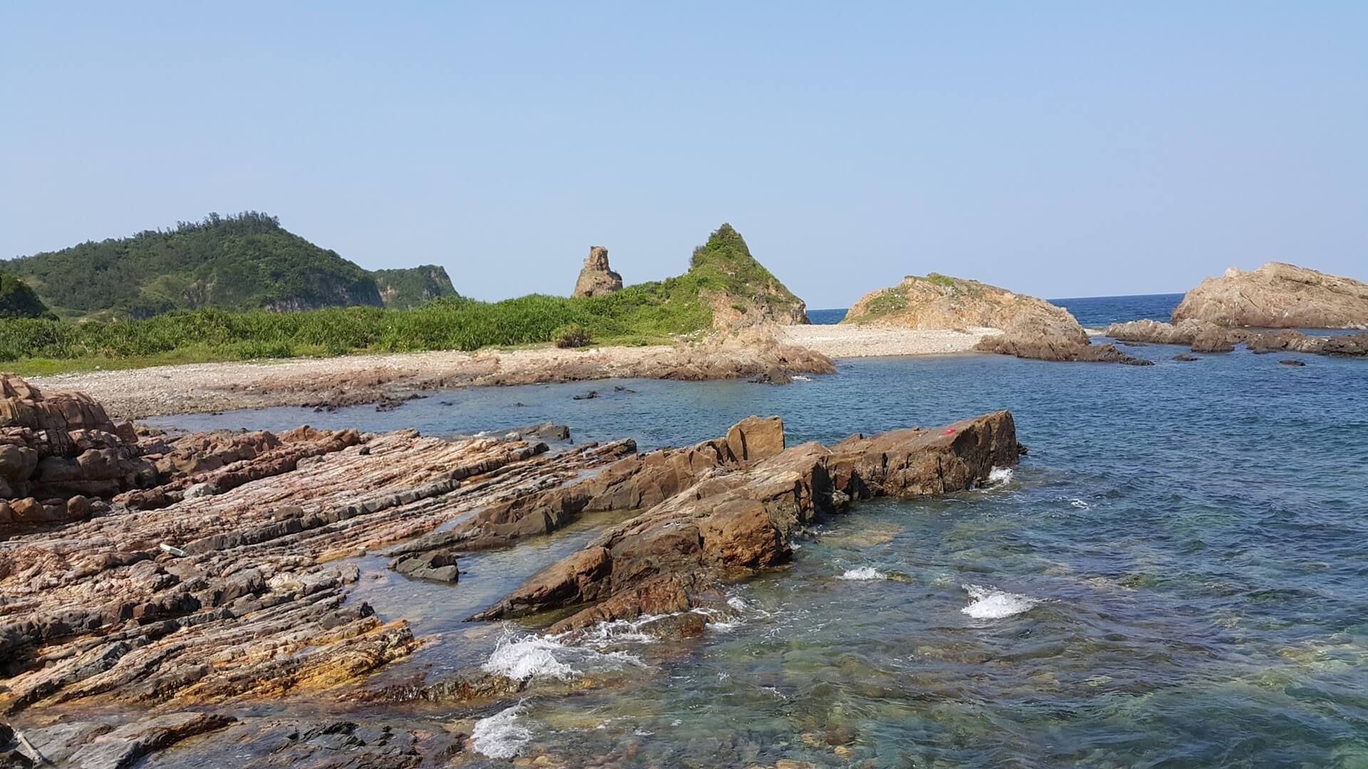 Phát hiện bãi đá hoang sơ ngay vùng biển miền Bắc, là nơi đón bình minh cực đẹp, cách Hà Nội hơn 200km- Ảnh 5.