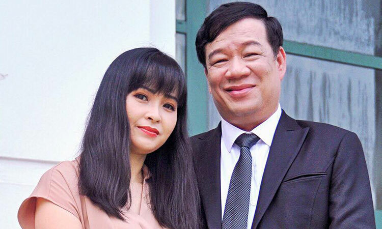 Nữ ca sĩ Quảng Ninh là mẹ 4 con, lấy đại gia hơn 13 tuổi, sống trong biệt thự 100 tỷ đồng nhưng tiết lộ 'không bao giờ xin tiền chồng'- Ảnh 3.