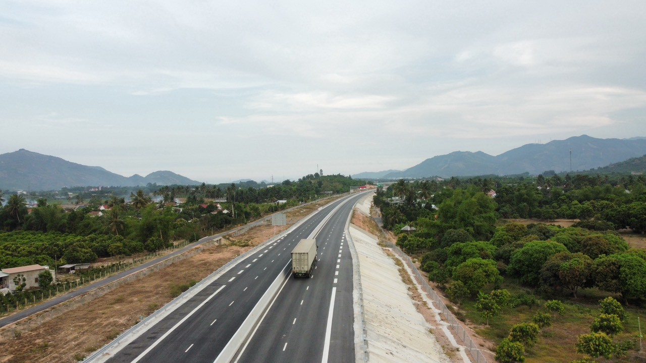 Cận cảnh cao tốc Nha Trang - Cam Lâm chính thức thu phí từ hôm nay- Ảnh 7.